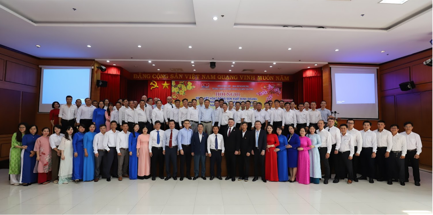 TTAT Vietsov - Trung tâm An toàn và Bảo vệ Môi trường Vietsovpetro TTAT&BVMT tổ chức Hội nghị Tổng kết năm 2025 và Phương hướng năm 2026 Khách mời, lãnh đạo và CBCNV tham dự hội nghị