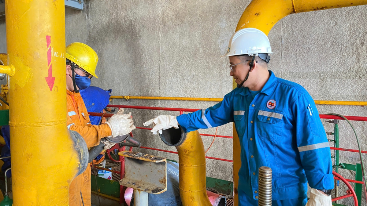 TTAT Vietsov - Trung tâm An toàn và Bảo vệ Môi trường Vietsovpetro Ban Thanh tra an toàn và Môi trường TTAT & BVMT - Trực an toàn công trình – Tư vấn xây dựng hệ thống ATSKMT TTAT Vietsov - Trung tâm An toàn và Bảo vệ Môi trường Vietsovpetro Ban Thanh tra an toàn và Môi trường TTAT & BVMT - Trực an toàn công trình – Tư vấn xây dựng hệ thống ATSKMT
