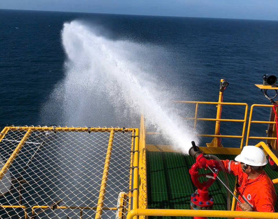 TTAT Vietsov - Trung tâm An toàn và Bảo vệ Môi trường Vietsovpetro Dịch Vụ Kiểm Tra, Bảo Dưỡng Hệ Thống PCCC Cố Định trên công trình biển, tàu biển