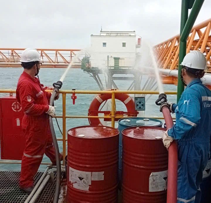 TTAT Vietsov - Trung tâm An toàn và Bảo vệ Môi trường Vietsovpetro Dịch Vụ Kiểm Tra, Bảo Dưỡng Hệ Thống PCCC Cố Định trên công trình biển, tàu biển