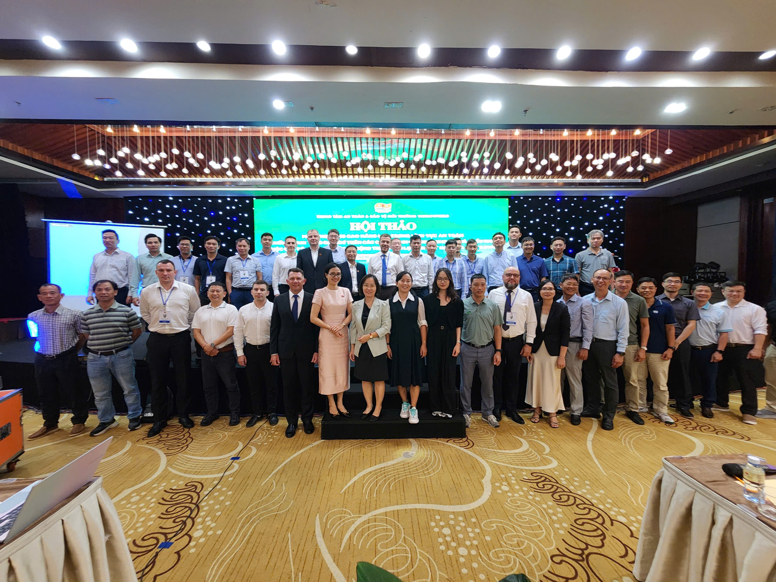 TTAT Vietsov - Trung tâm An toàn và Bảo vệ Môi trường Vietsovpetro TTAT&BVMT tổ chức Hội thảo mở rộng về nâng cao năng lực an toàn chống phun trên các công trình dầu khí ngoài khơi TTAT Vietsov - Trung tâm An toàn và Bảo vệ Môi trường Vietsovpetro TTAT&BVMT tổ chức Hội thảo mở rộng về nâng cao năng lực an toàn chống phun trên các công trình dầu khí ngoài khơi